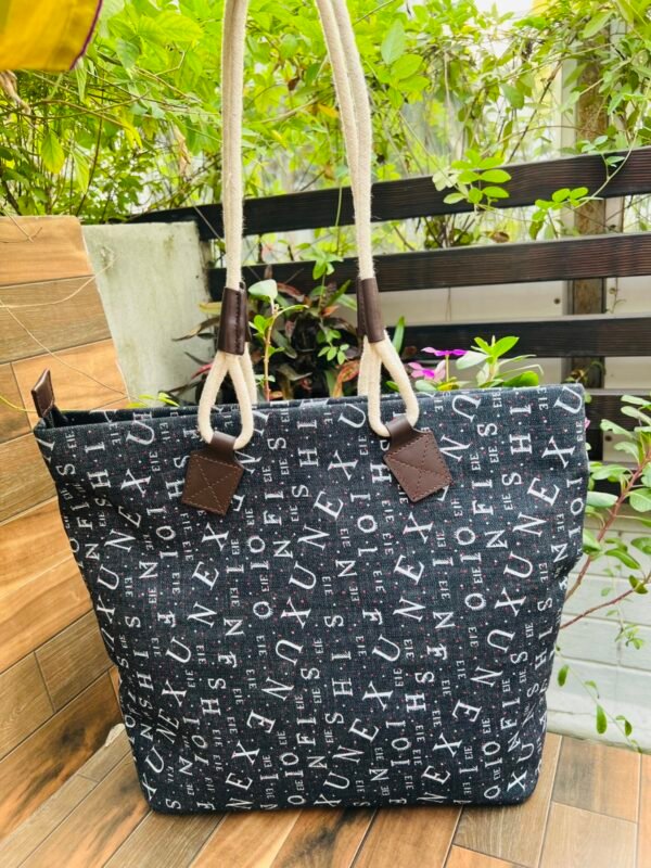 Versatile Tote Bag – Durable, Stylish & Spacious - Image 2